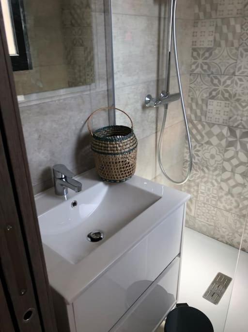 Villa Neuve Avec Piscine โบนิฟาซิโอ ภายนอก รูปภาพ