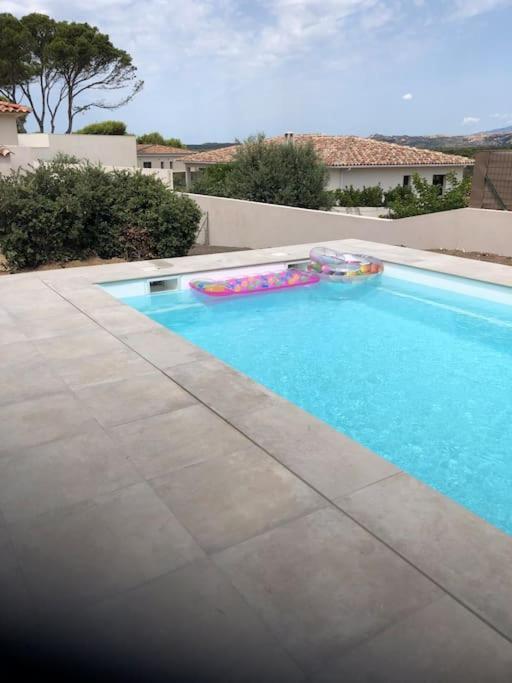 Villa Neuve Avec Piscine โบนิฟาซิโอ ภายนอก รูปภาพ